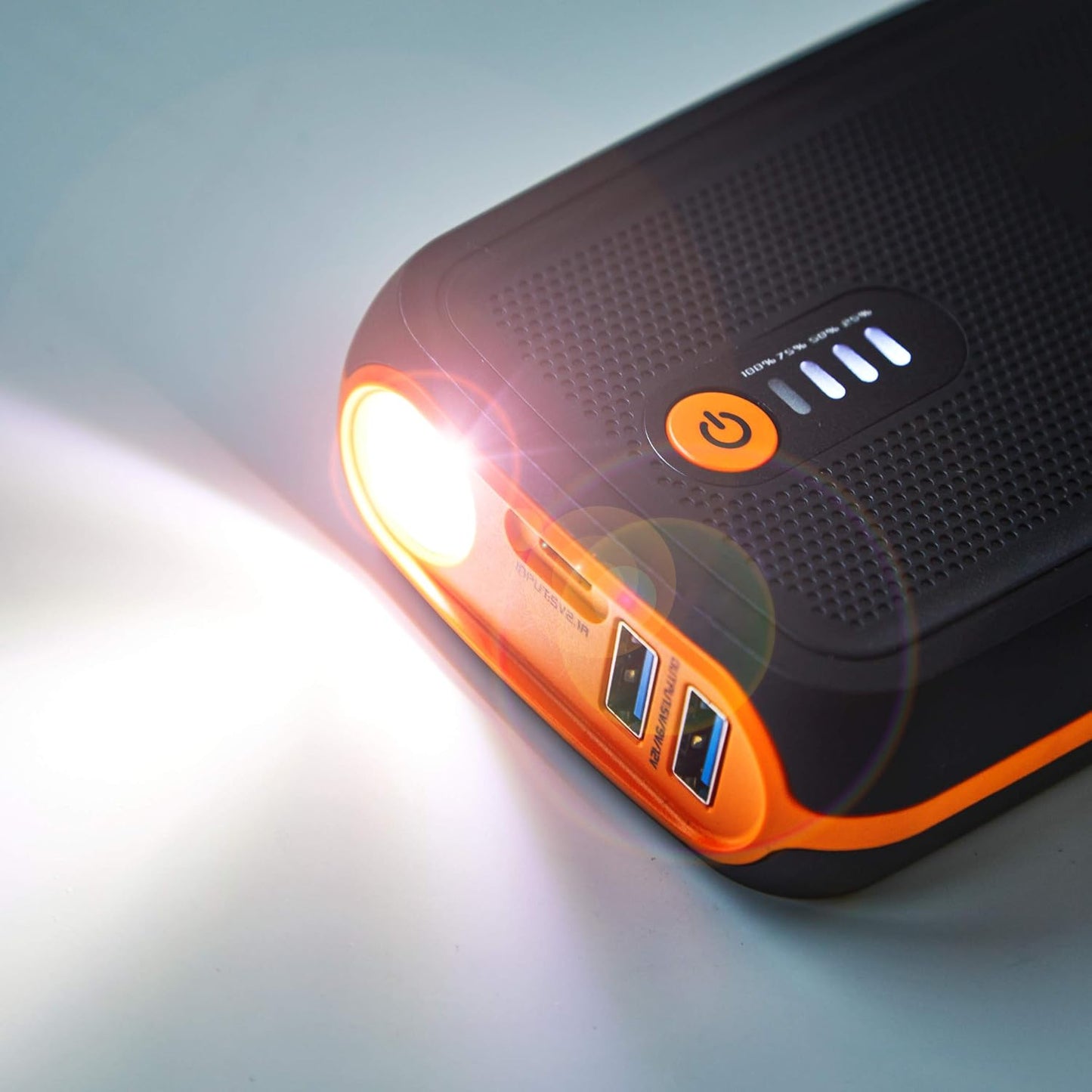 مشغل بطارية السيارة ليثيوم من أوسرام مع باور بانك 13000mAh، معزز بطارية السيارة، باور باتري ستارت 300 1500A، مدمج، لسيارات 12 فولت حتى 6 لتر بنزين، شاحن للهاتف/الجهاز اللوحي مع مصباح LED