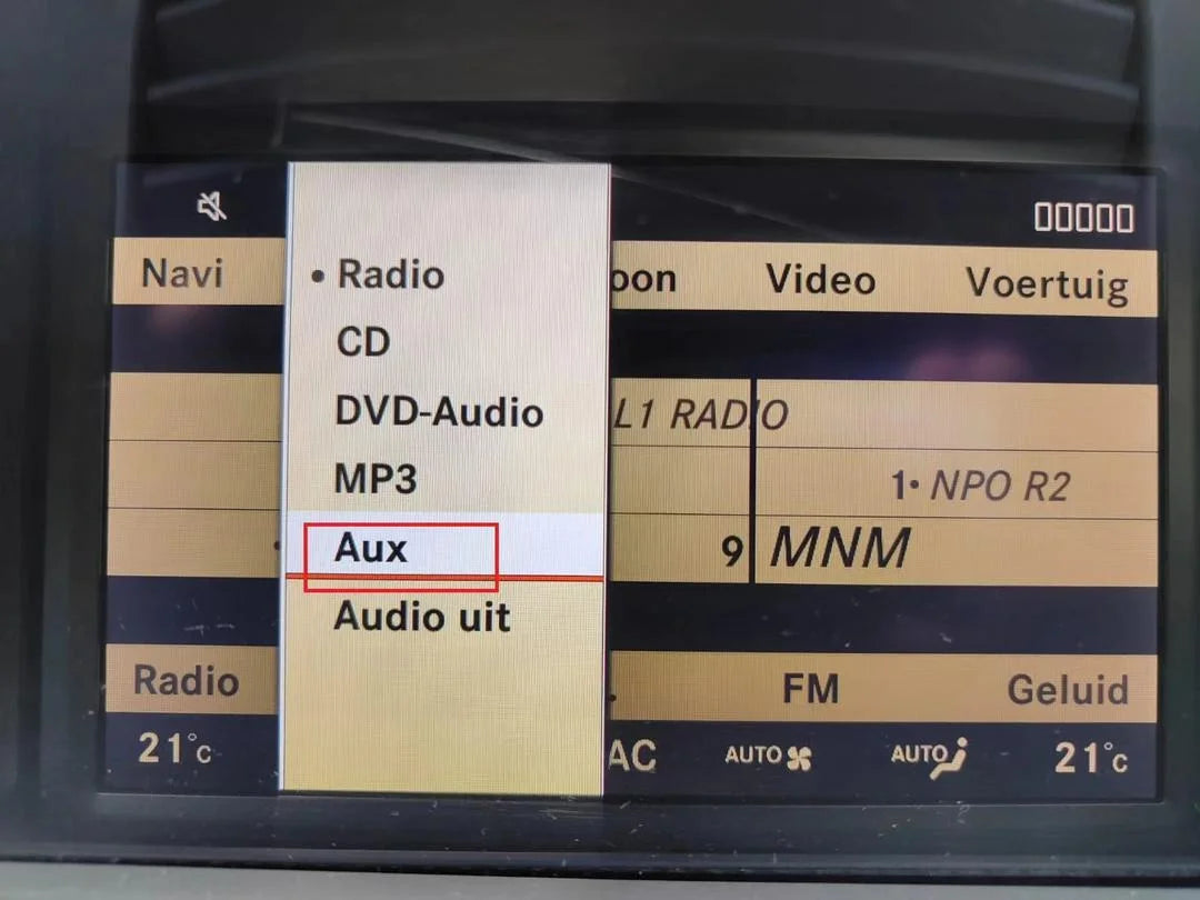 واجهة CarPlay وAndroid Auto لاسلكية لمرسيدس S-Class (W221)