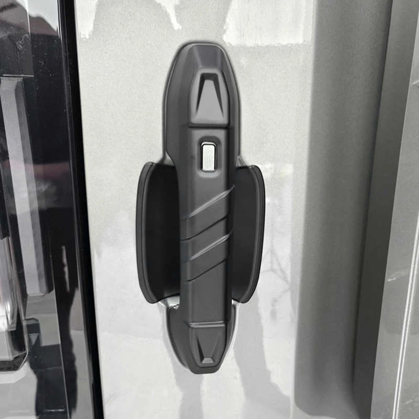 ديكور مقبض الباب الخلفي لجيب جيتور T2 / Jetour Traveller (2023-2025) – قطعتان
