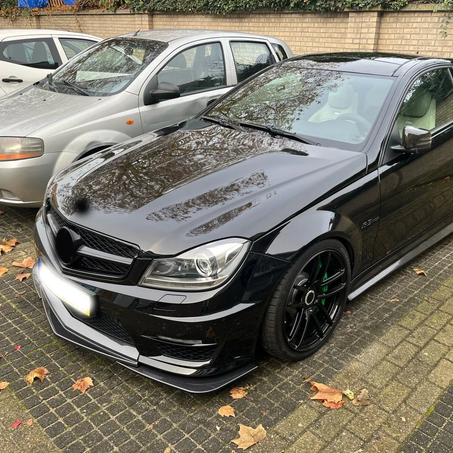 سبويلر أمامي لمرسيدس C-Class W204 C63 AMG (2011-2014) – فرونت ليب وديفيوزر أمامي