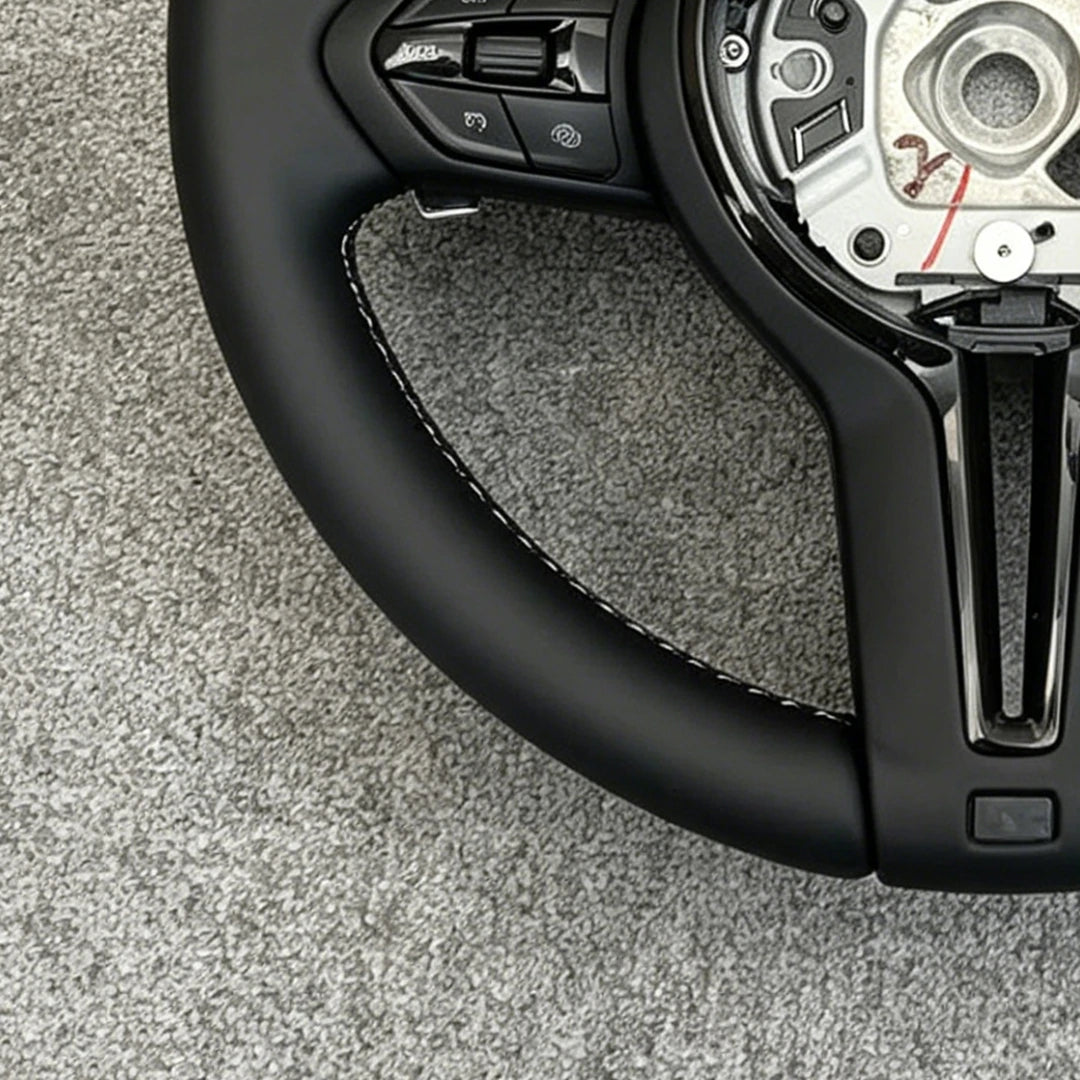مقود رياضي M Sport لبي إم دبليو – مناسب لسلسلة F وE وX (M3 / M5 / F30 / F10 / X5 وغيرها)