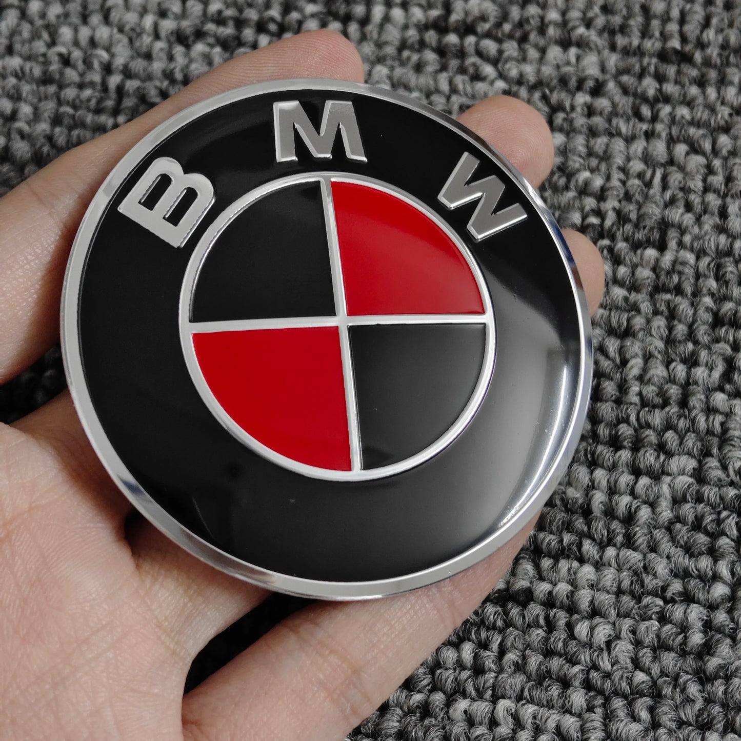 شعارات جنوط BMW
