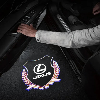 إضاءة ترحيبية LED لأبواب لكزس IS وUX – بروجكتور شعار أرضي عند فتح الأبواب